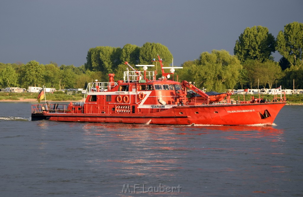 PRhein Koeln Porz Ensen Schwimmer untergegangen P164.JPG - Miklos Laubert